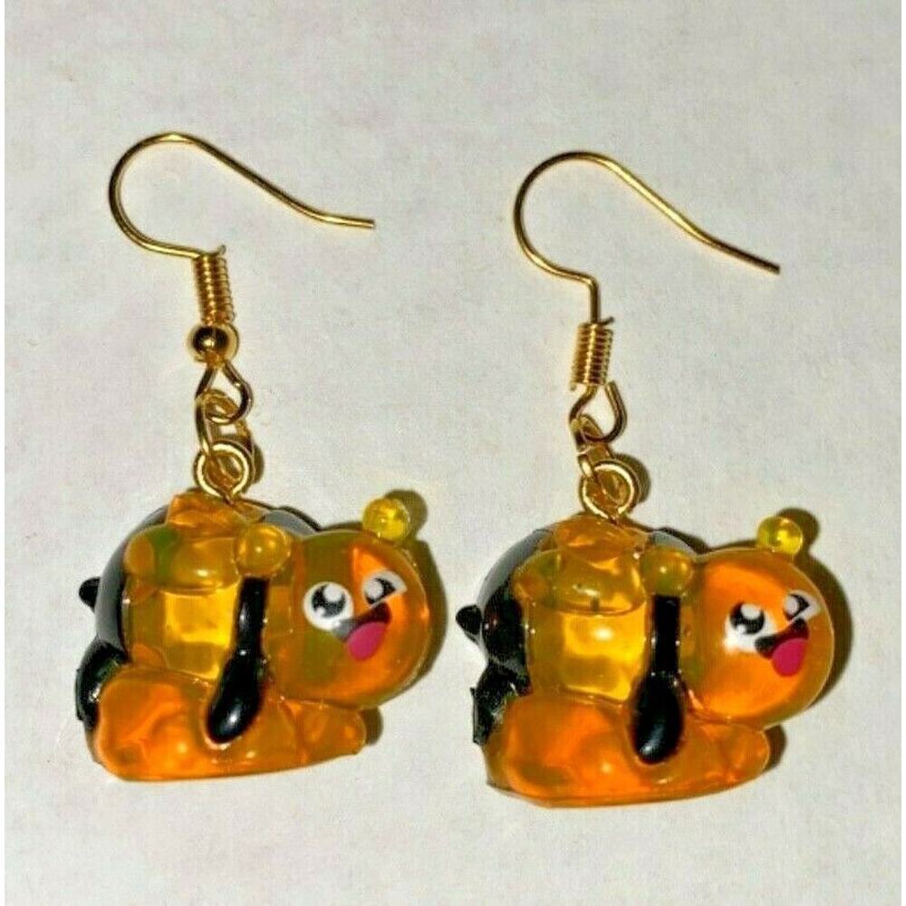 Cartoon Happy Bumble Bee Charm Earrings Vending Charm Costume Jewelry C15